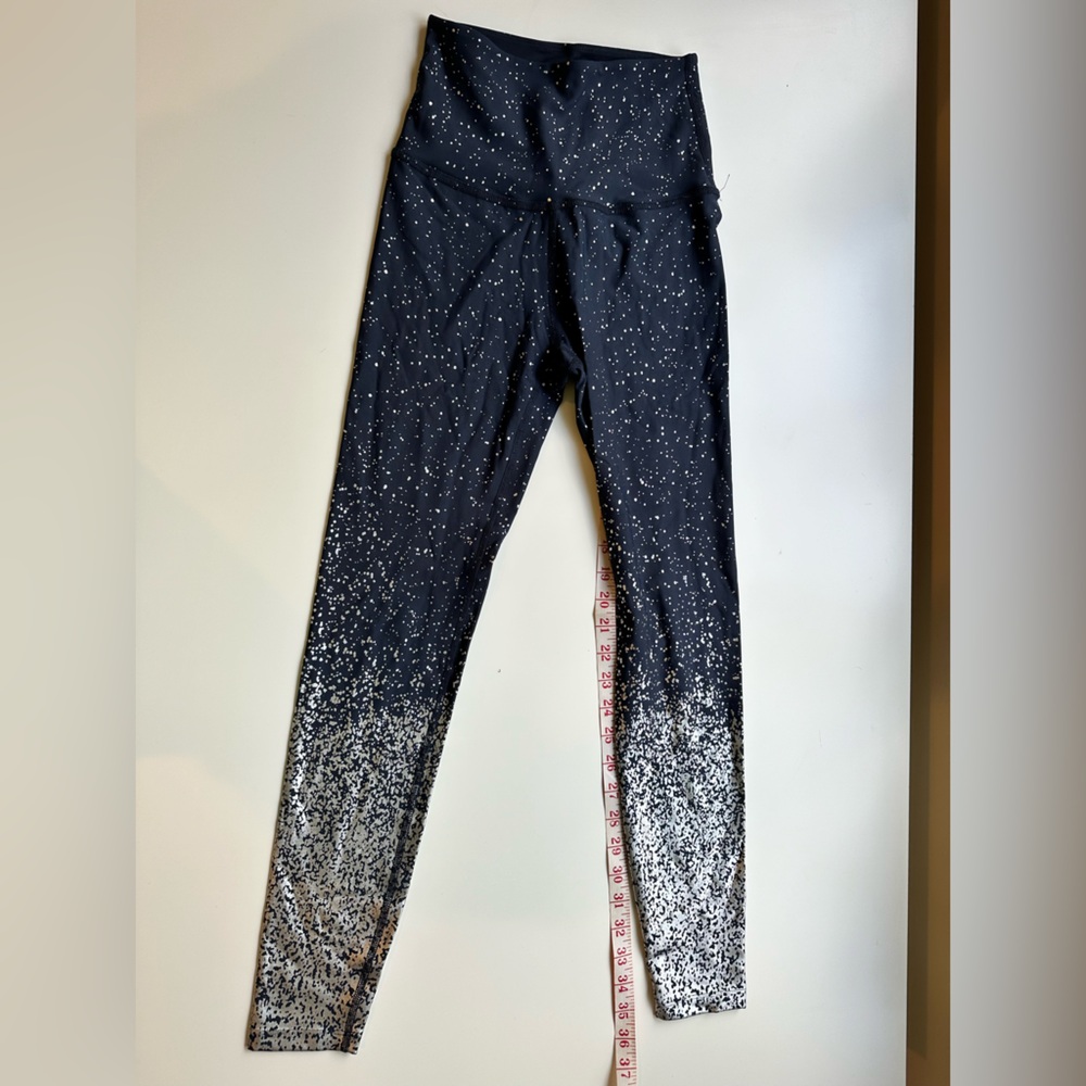 Beyond Yoga high waisted alloy ombré legging. Size S.